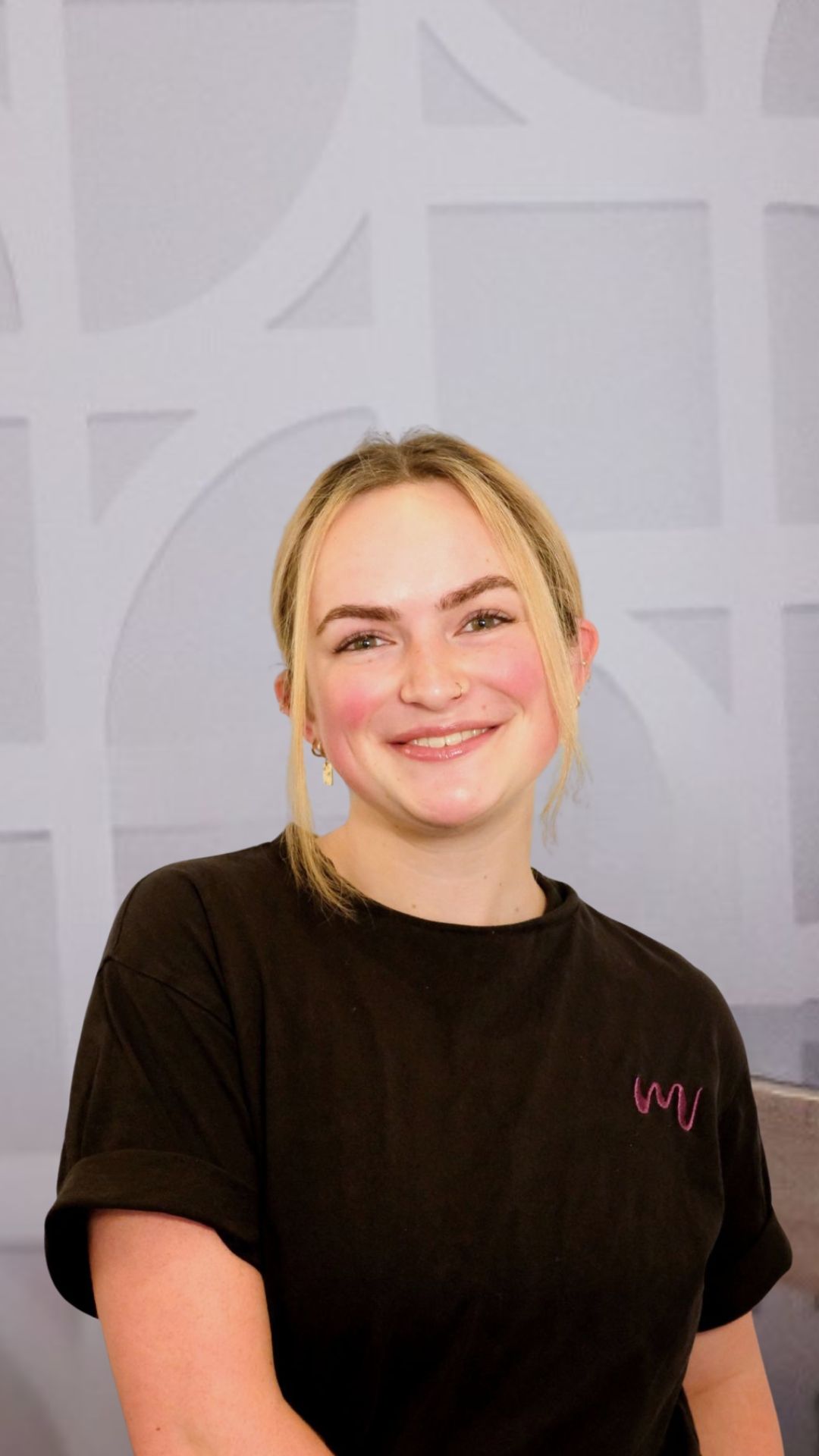 Kopie von Luiza Profilbild (Smartphone-Video)-2.jpg
